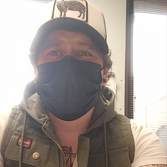 Meet your Posher, Ben - Picture 2 of 4